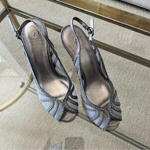 Adrianna Papell Silver Slingback Heels with Rhinestone Detail Sz 8.5